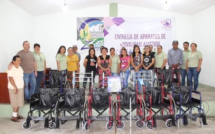 ENTREGAN APARATOS FUNCIONALES EN ZENTLA