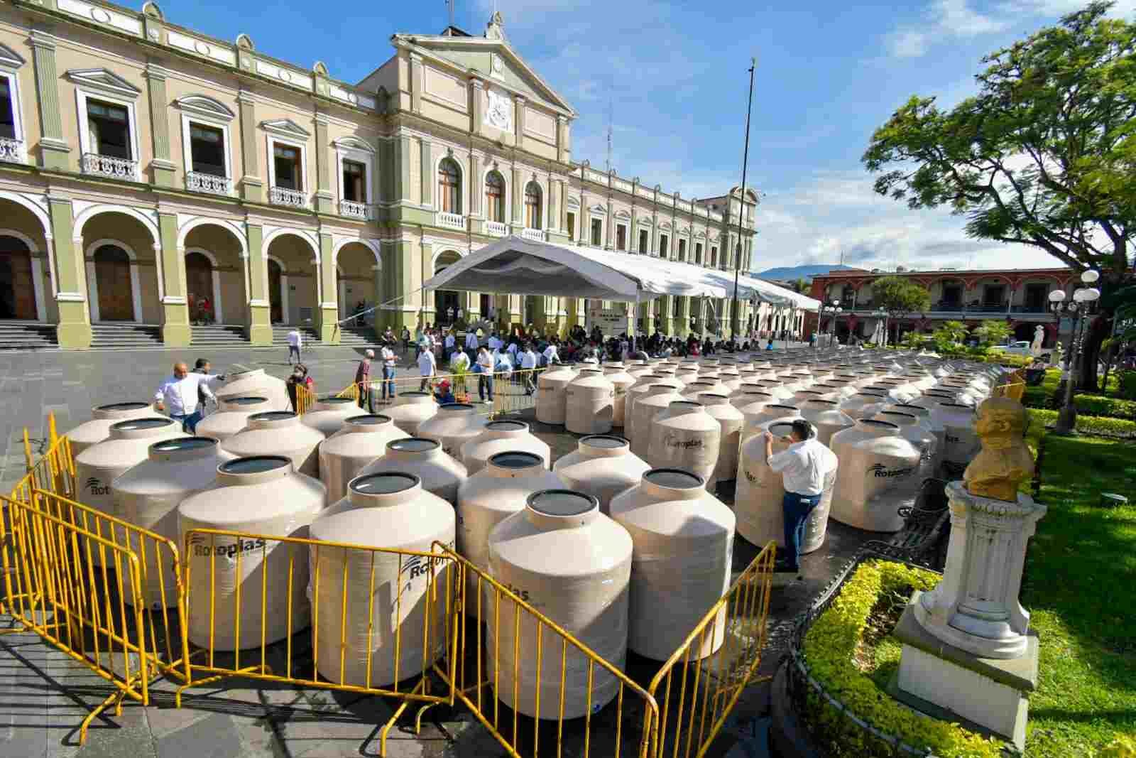 OFRECE AYUNTAMIENTO TINACOS A BAJO COSTO