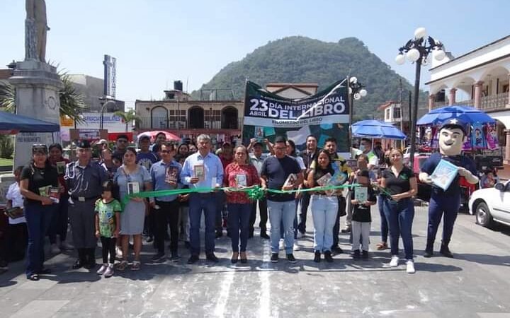 CELEBRAN DÍA DEL LIBRO EN CHOCAMÁN