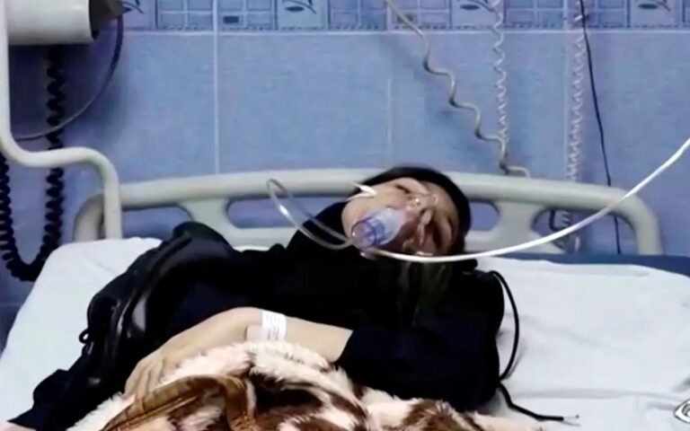 IRÁN NIEGA ENVENENAMIENTOS EN COLEGIOS FEMENINOS