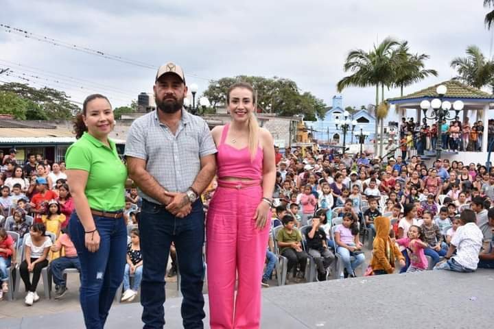 CONTINÚAN FESTEJOS DE DÍA DEL NIÑO EN COMAPA