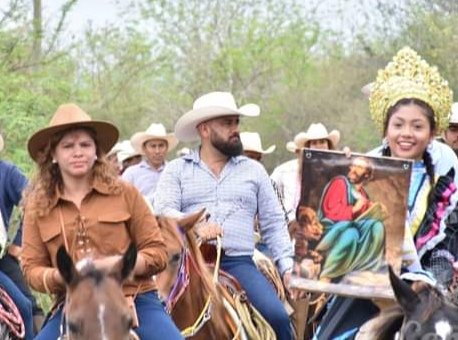 CABALGAN EN HONOR A SAN MARCOS