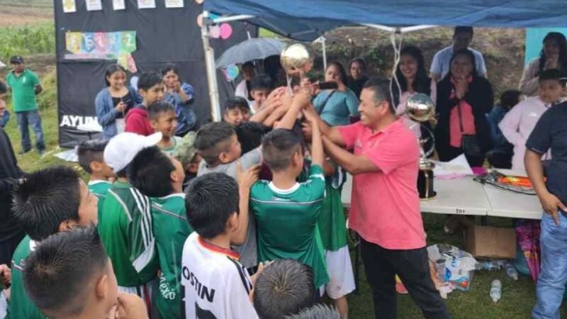 CRUZ VERDE, CAMPEÓN DE TORNEO RELÁMPAGO