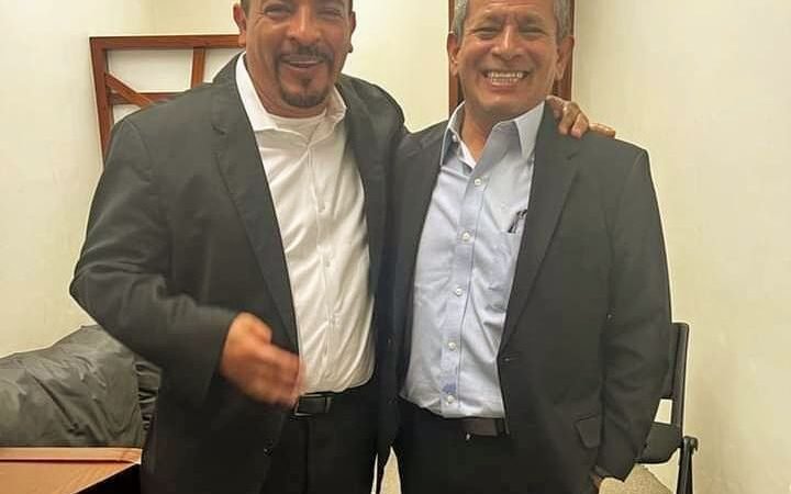 RENUNCIA HUGO GONZÁLEZ COMO DIPUTADO DEL PAN