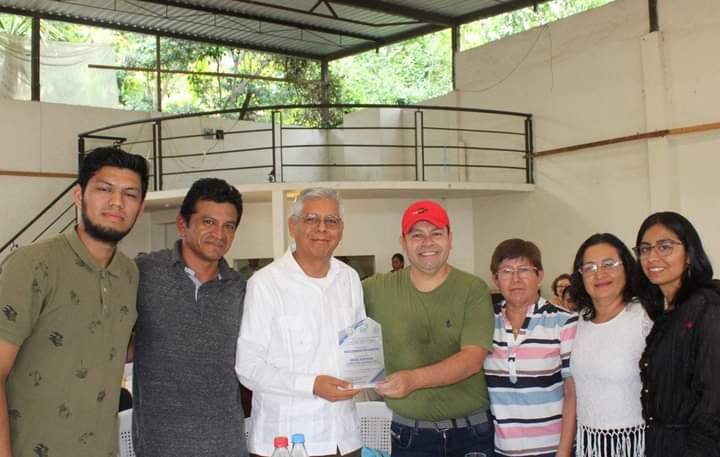RECONOCEN LABOR DE LOS MAESTROS EN ZENTLA