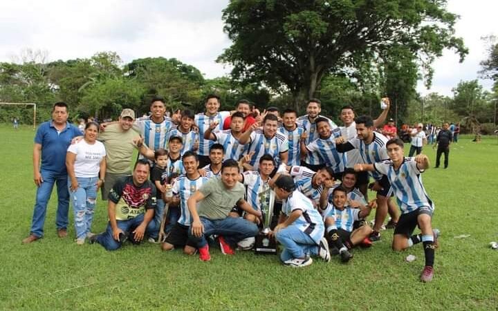 RIVER PLATE SE CORONA CAMPEÓN DE LIGA DE FÚTBOL DE ZENTLA