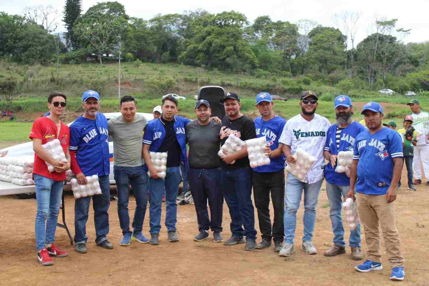 TOTAL APOYO AL REY DE LOS DEPORTES