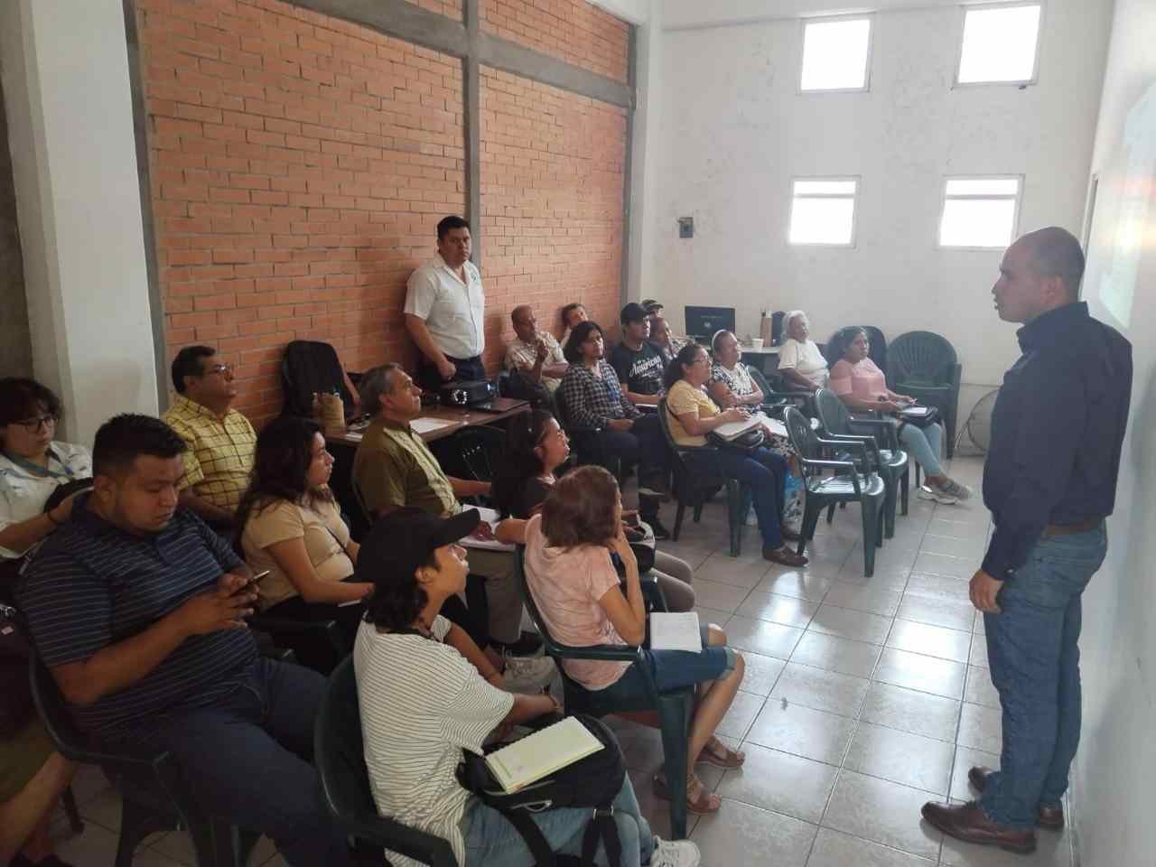 CAPACITA FOMENTO AGROPECUARIO A PRODUCTORES EN “NUTRICIÓN GRANULAR DE CAFÉ”