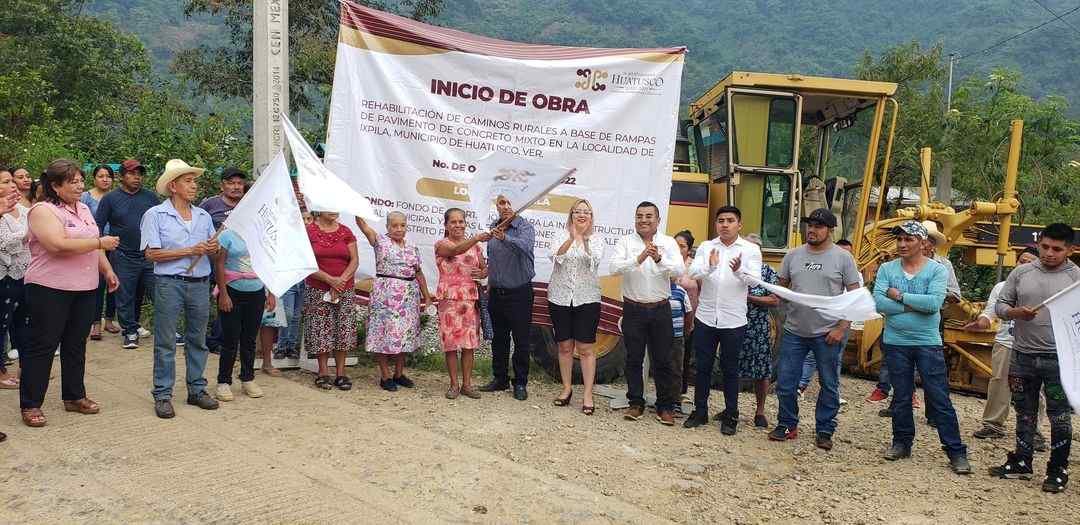 VENTURA DEMUNER PONE EN MARCHA REHABILITACIÓN DE CAMINOS EN IXPILA Y MESA DEL RANCHO
