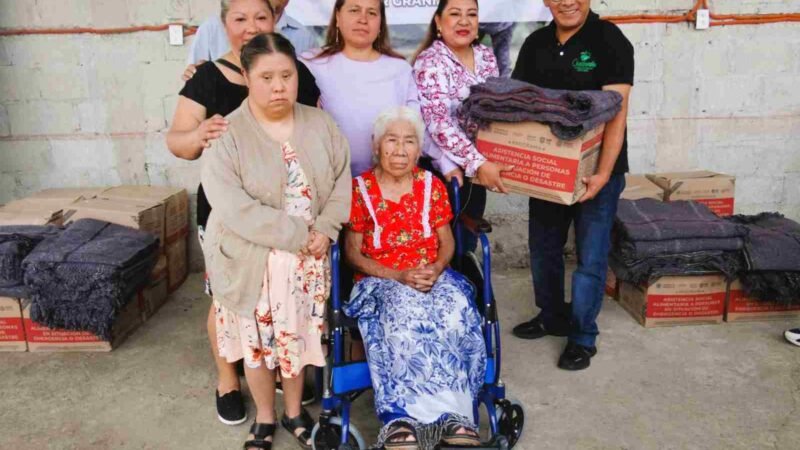 ERNESTO RUIZ ENTREGA APOYOS A AFECTADOS POR GRANIZADA