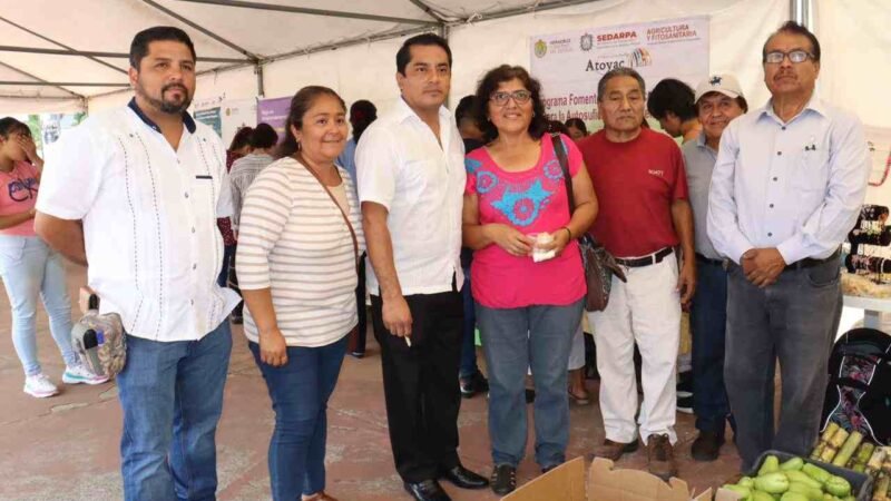 INAUGURAN AUTORIDADES MERCADO SOLIDARIO