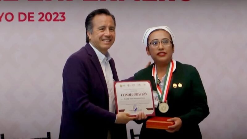 RECONOCEN A ENFERMERAS DEL IMSS EN SU DÍA
