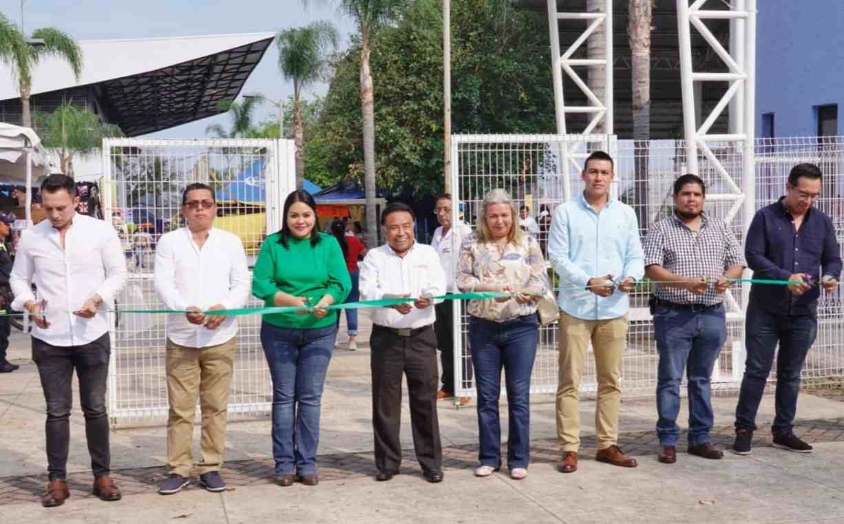 INAUGURA PRESIDENTE JUAN MARTÍNEZ FERIA RENACE LA ALEGRÍA 