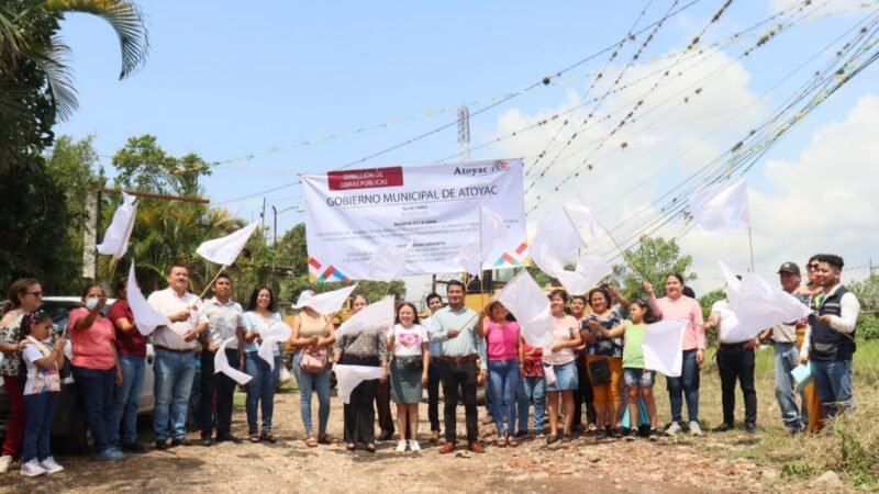 PONEN EN MARCHA CONSTRUCCIÓN DE VÍA ALTERNA DE AVENIDA PRINCIPAL DE ATOYAC
