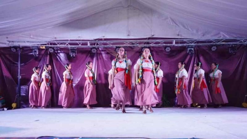 DISFRUTAN CORDOBESES DE EXPOSICIÓN DE ARTESANOS Y ASOCIACIÓN DE BRUJOS DE CATEMACO EN FERIA