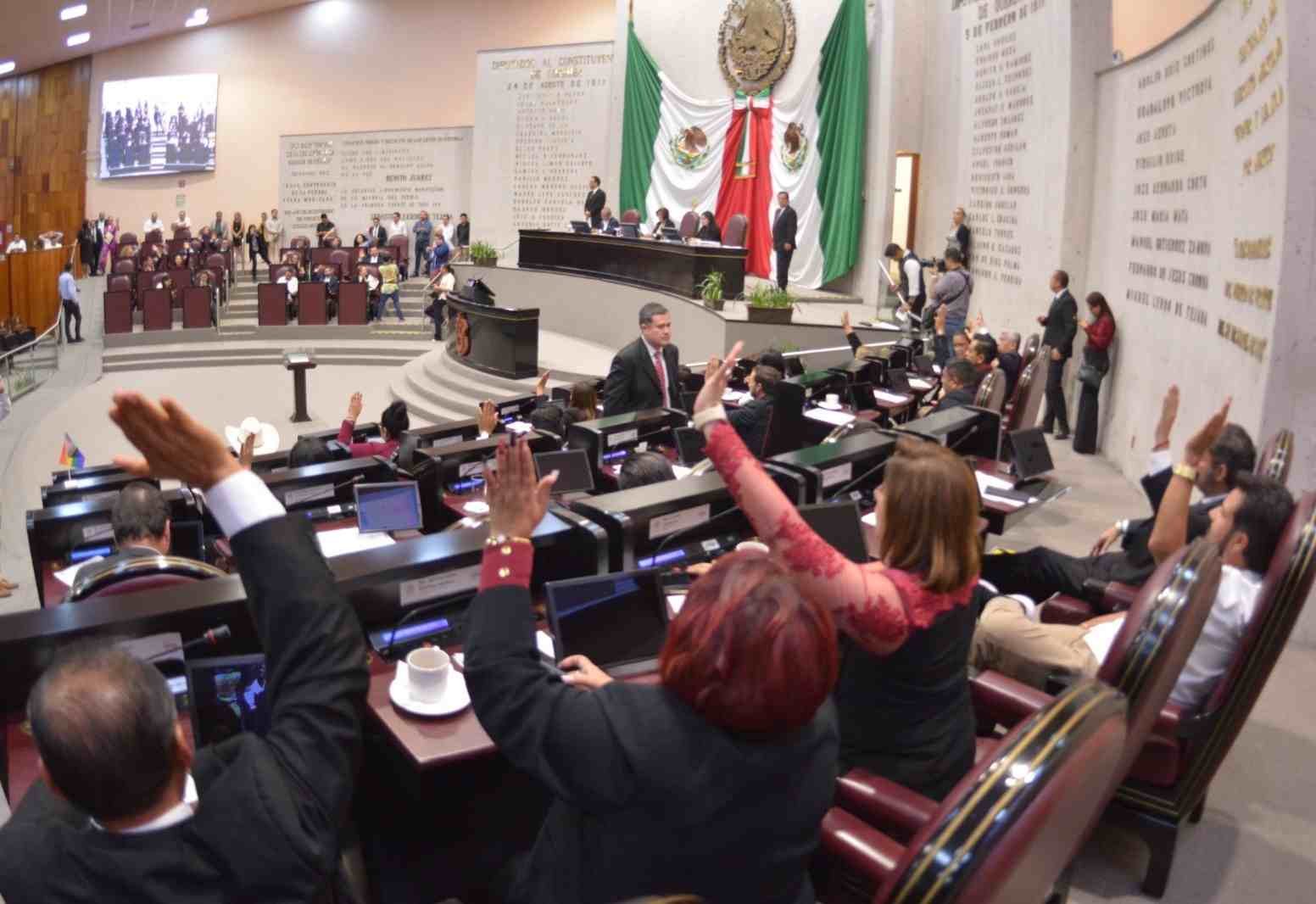 FABIOLA SANDOVAL SALAS, GANADORA DE LA MEDALLA AL MÉRITO DEL MEDIO AMBIENTE