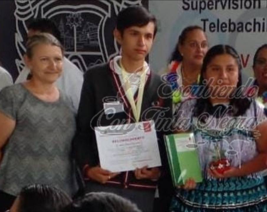 JOVEN DE COMAPA, A ESTATAL DE OLIMPIADA DE QUÍMICA
