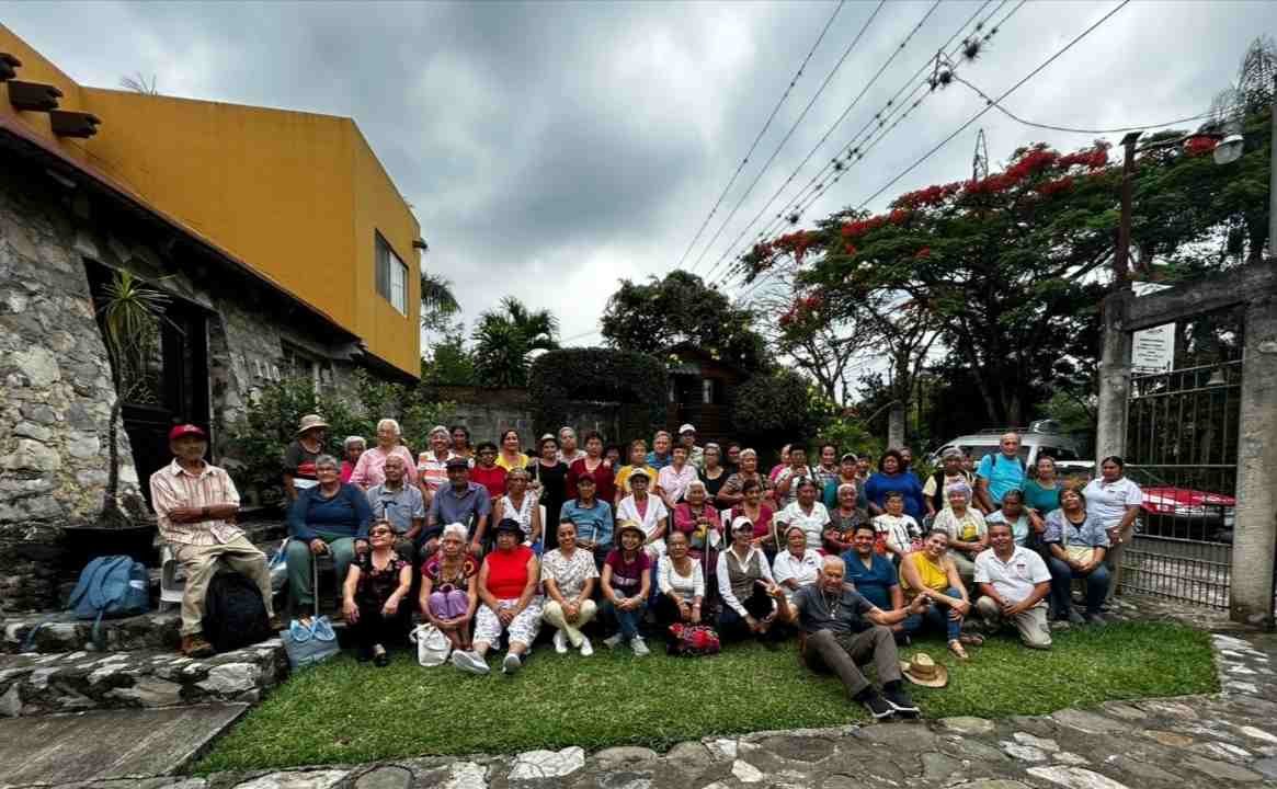 VISITA CLUB DEL ABUELO CENTRO DE APITERAPIA FORTÍN