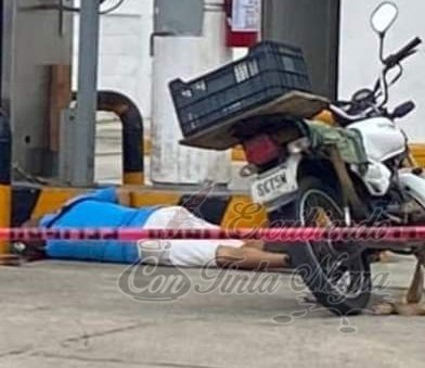 LO EJECUTAN MIENTRAS CARGABA COMBUSTIBLE