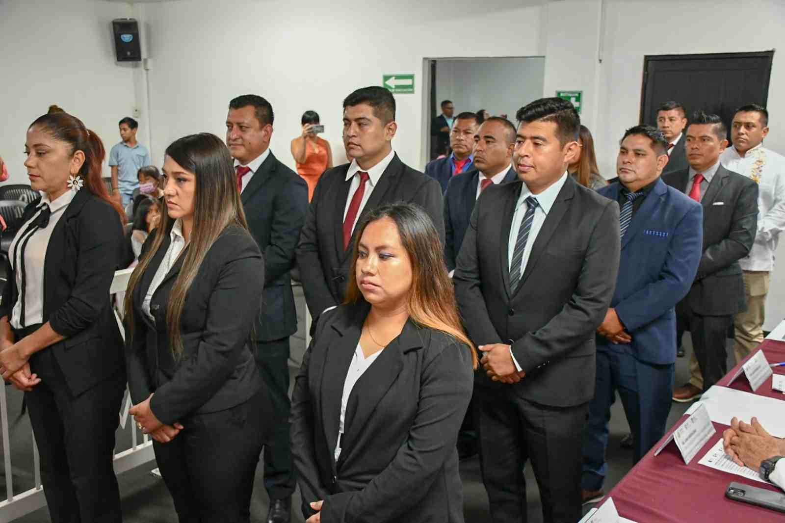 SE CERTIFICAN POLICÍAS