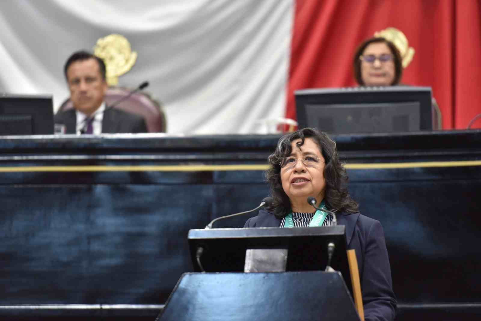 ENTREGA CONGRESO EL PREMIO AL MÉRITO AMBIENTAL 2023 A FABIOLA SANDOVAL