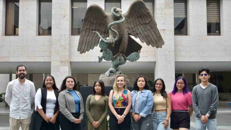 ESTUDIANTES DE ARQUITECTURA BUSCAN ERIGIR MONUMENTO A HÉROES DE LA SALUD
