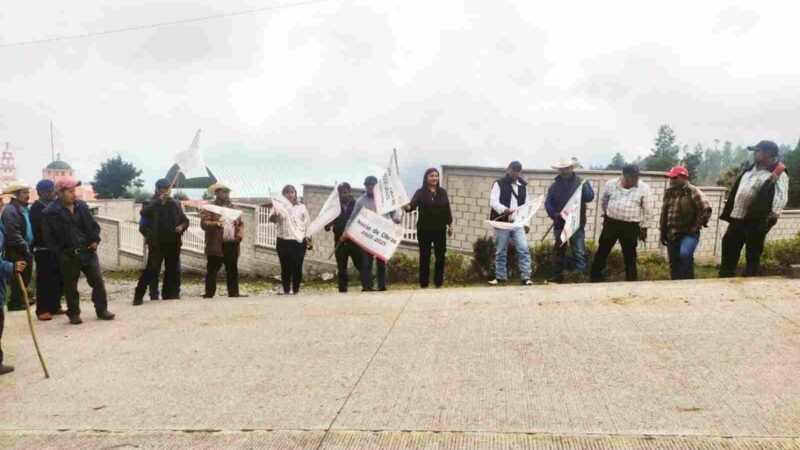 REHABILITARÁN CAMINOS EN EL JACAL, CALCAHUALCO