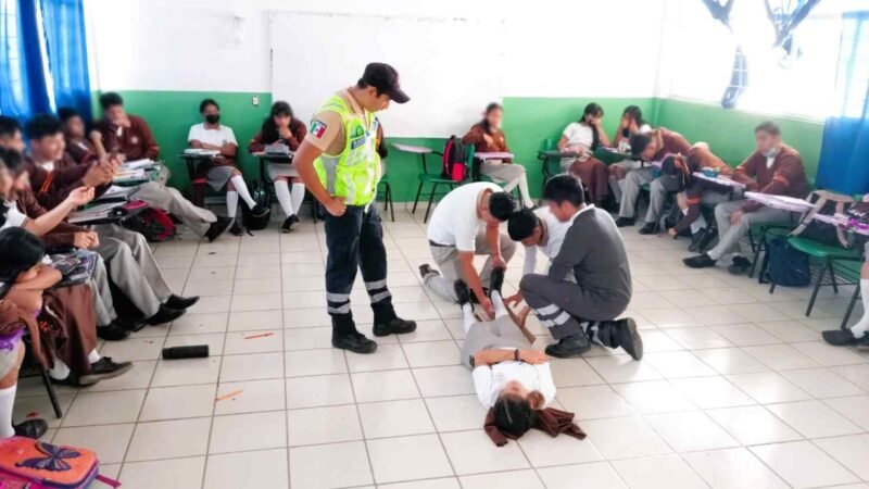 SE CAPACITAN EN PRIMEROS AUXILIOS