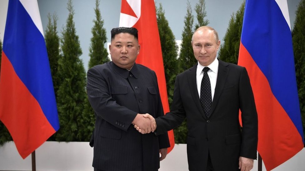 COREA DEL NORTE TRANSMITE APOYO A RUSIA Y PIDE ESTRECHAR LAS RELACIONES