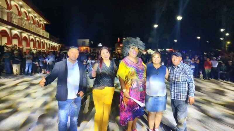 FESTEJAN EL DÍA DEL PADRE EN CALCAHUALCO