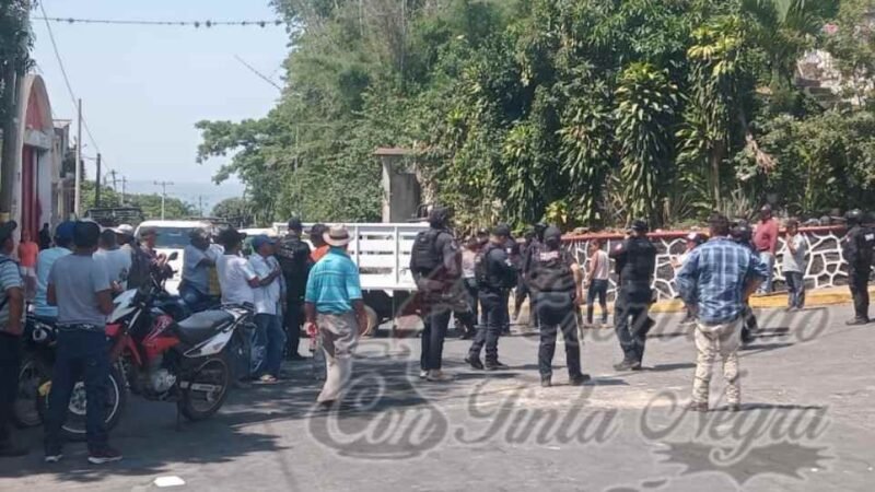 LEVANTAN BLOQUEO EN TLALTETELA