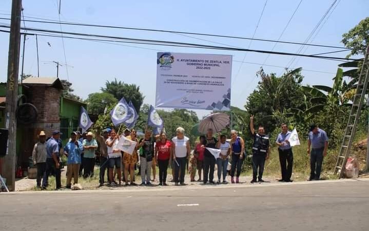 ARRANCA RAFAEL LÓPEZ OBRAS EN COLONIA MANUEL GONZÁLEZ Y TENANZINTLA