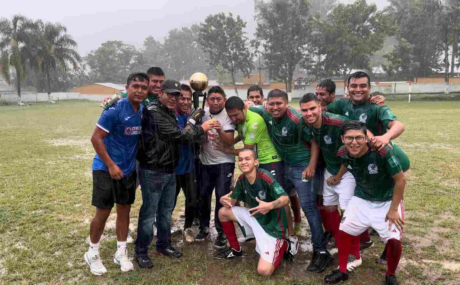 LA PASADITA, CAMPEONES DE TORNEO INTERSEMANAL DE FÚTBOL