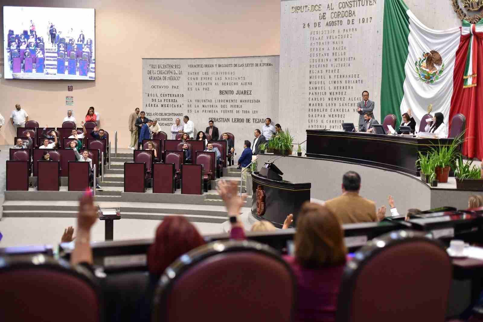 APRUEBA CONGRESO QUE CONTRALORES DE ORGANISMOS AUTÓNOMOS SEAN REELEGIBLES