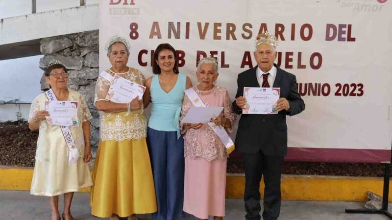 CELEBRAN ADULTOS MAYORES EL OCTAVO ANIVERSARIO DEL CLUB DEL ABUELO FORTÍN