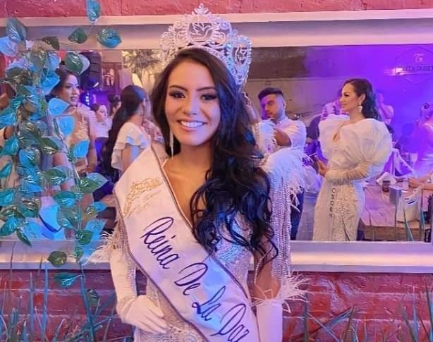 CORONAN A LILIANA LÓPEZ COMO REINA DE LA PAZ