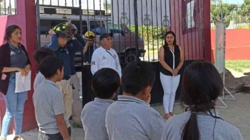 CAPACITAN A ESTUDIANTES EN PRIMEROS AUXILIOS