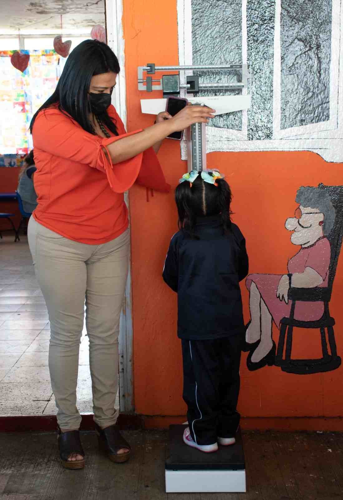 ATIENDEN EN “FIESTA POR LA SALUD” A MÁS DE MIL MENORES