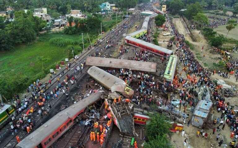 ERROR HUMANO CAUSÓ EL ACCIDENTE DE TREN CON 288 MUERTOS EN LA INDIA