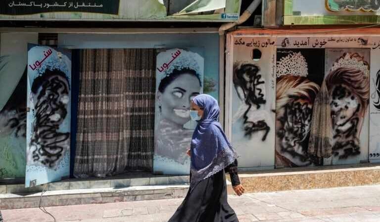 PROHÍBEN SALONES DE BELLEZA PARA MUJERES EN AFGANISTÁN