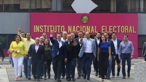 PRI, PAN Y PRD SOLICITAN REGISTRO DEL ‘FRENTE AMPLIO POR MÉXICO’ ANTE EL INE