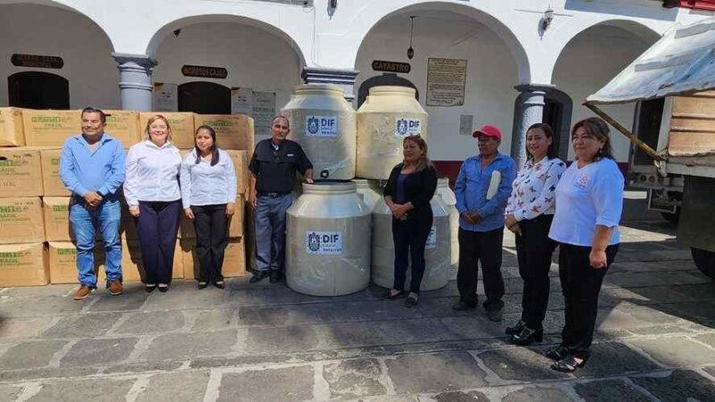 ENTREGA DIF MUNICIPAL APOYOS A FAMILIAS HUATUSQUEÑAS