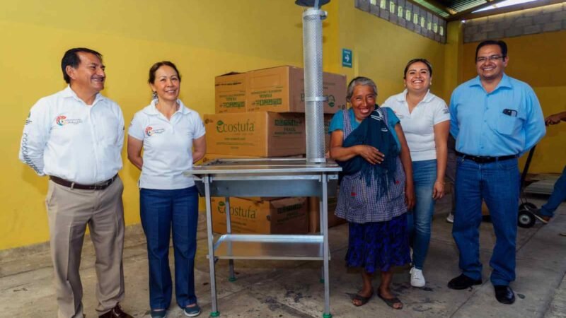 DIF DE COSCO ENTREGA APOYOS A LA VIVIENDA