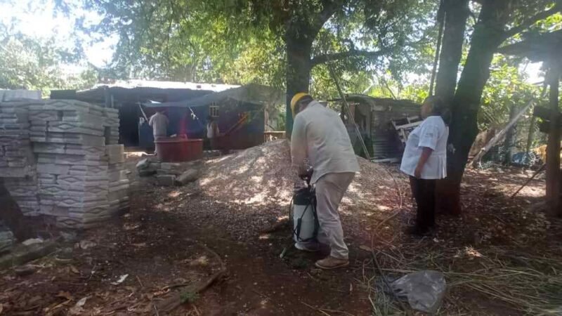 REFUERZAN ACCIONES CONTRA EL DENGUE EN ATOYAC