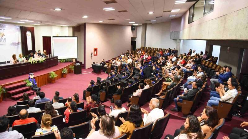 ACOMPAÑA DIPUTADA A ESTUDIANTES EGRESADOS DE PRIMARIA