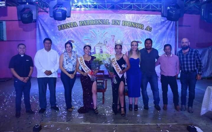 CORONAN A MAYTE PRIMERA; REINA DE FIESTA DE SANTA MARÍA MAGDALENA