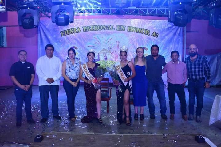 CORONAN A MAYTE PRIMERA; REINA DE FIESTA DE SANTA MARÍA MAGDALENA