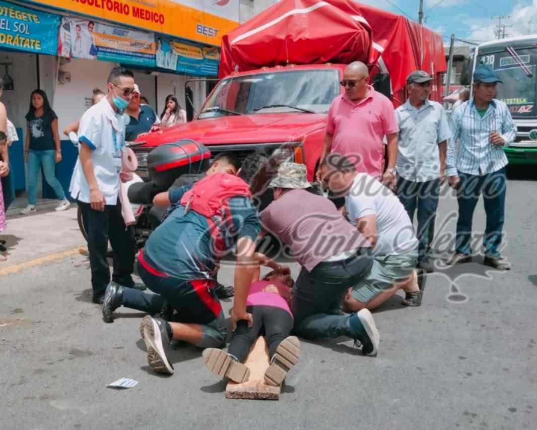 ATROPELLA A MUJER Y ESCAPA