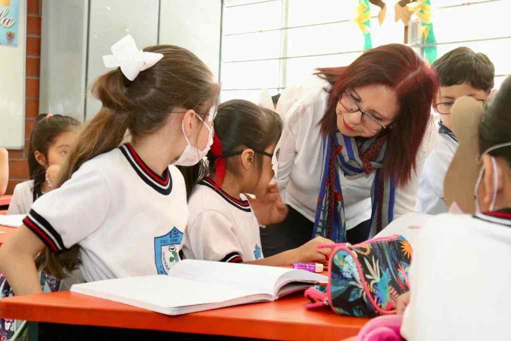 PERSPECTIVA DE GÉNERO, EN NUEVOS PLANES Y PROGRAMAS DE EDUCACIÓN BÁSICA: SEP
