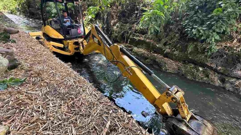 LIMPIAN HIDROSISTEMA Y OBRA PÚBLICA RÍOS Y ARROYOS PARA EVITAR INUNDACIONES